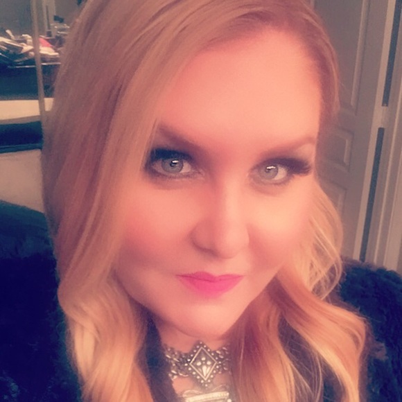 Meet Your Posher, Erika - Picture 4 of 8